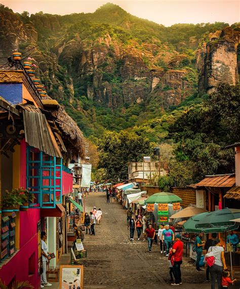 Tepoztlán: A Magical Town with a Vibrant Market and Authentic Mexican Cuisine